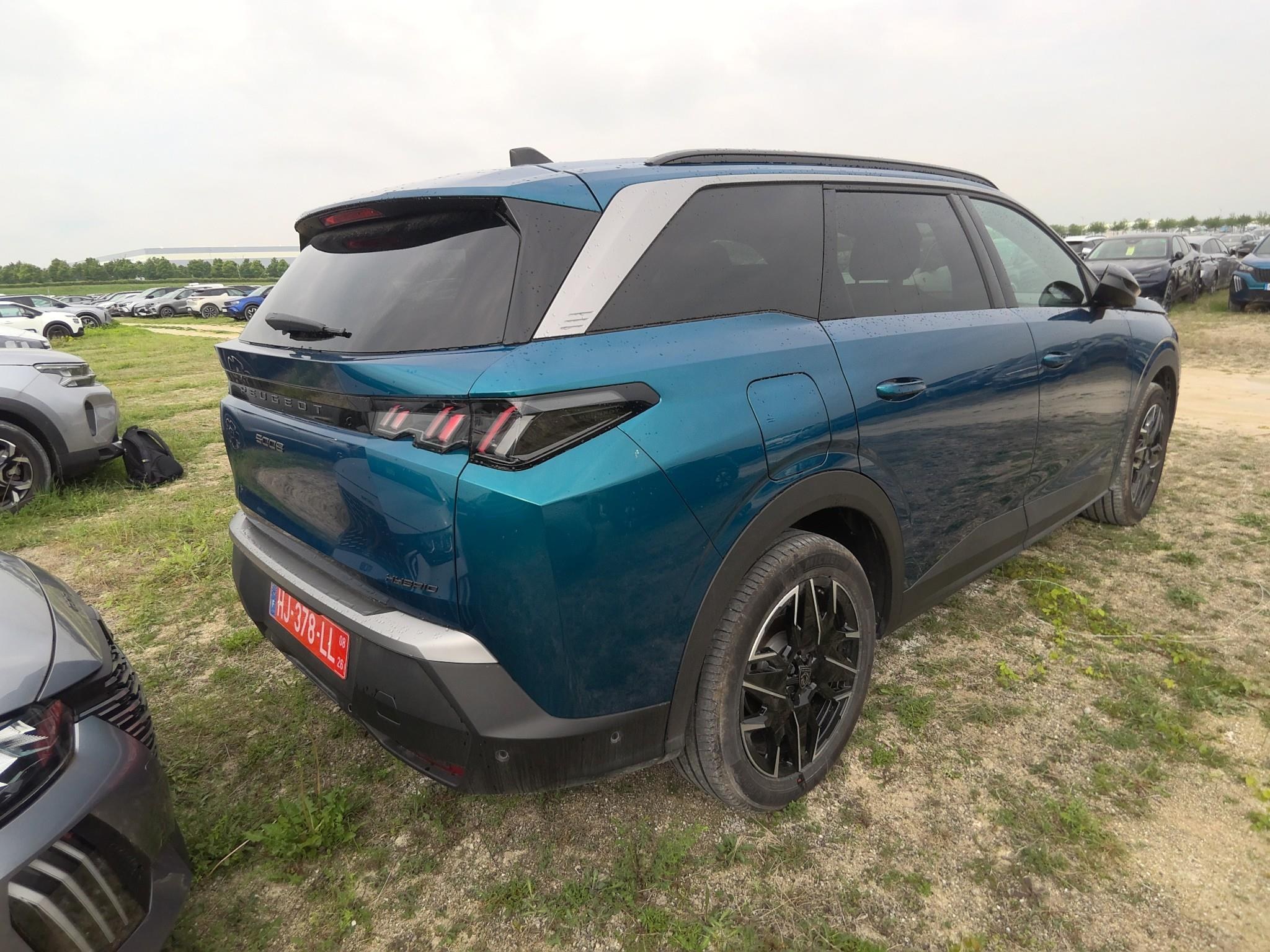PEUGEOT 5008 Hybrid 145 ch e-DCS6 Allure 7pl 2026