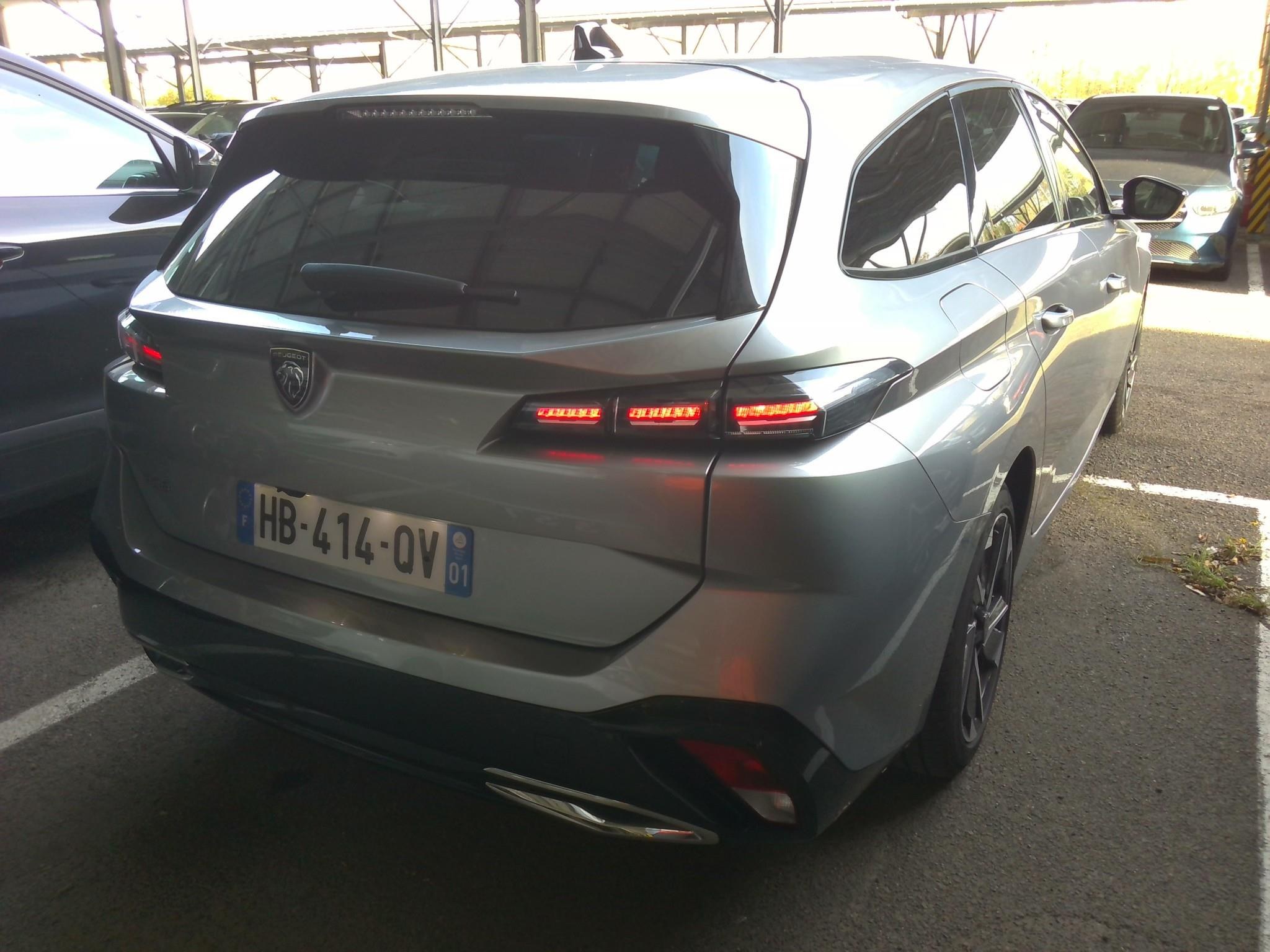 PEUGEOT 308 SW Hybrid 136 e-DCS6 Allure 2025
