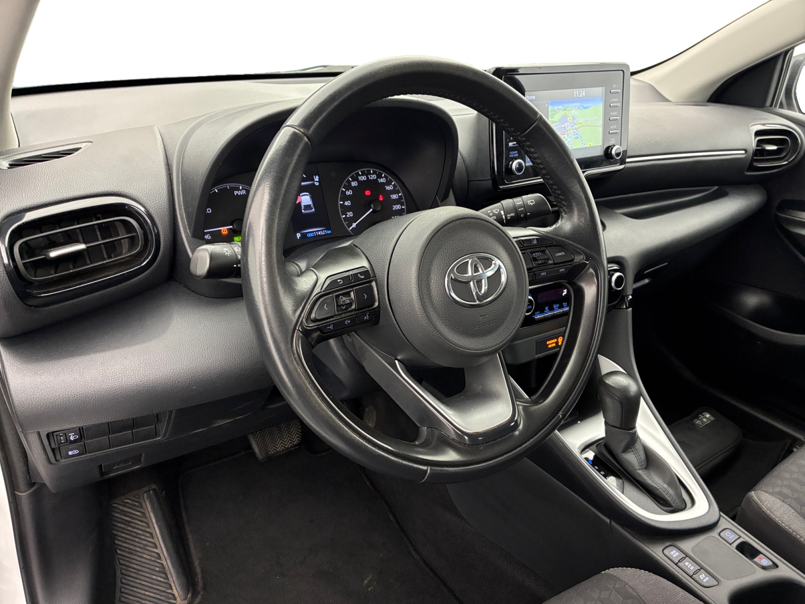 TOYOTA YARIS AFFAIRES HYBRIDE 116H DYNAMIC BUSINESS + PROGRAMME BEYOND ZERO ACADEMY 2024
