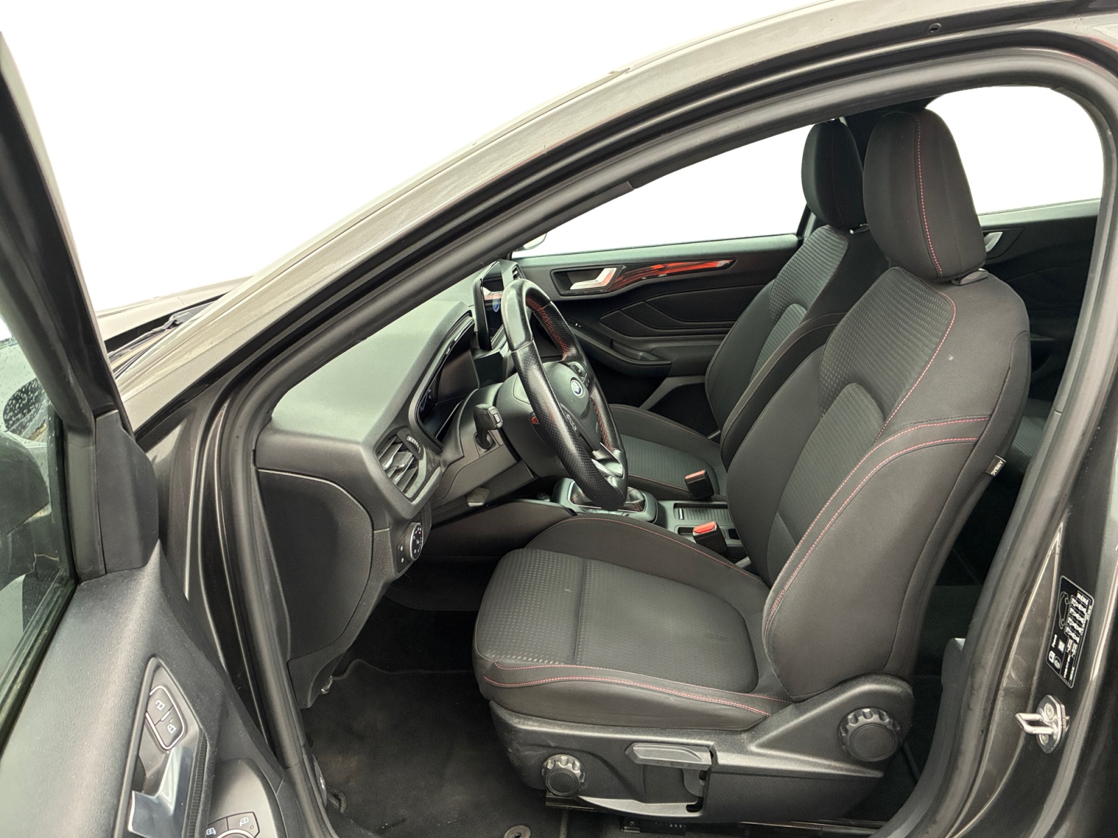FORD Focus 1.5 EcoBlue 120 S&S ST Line Business 2018