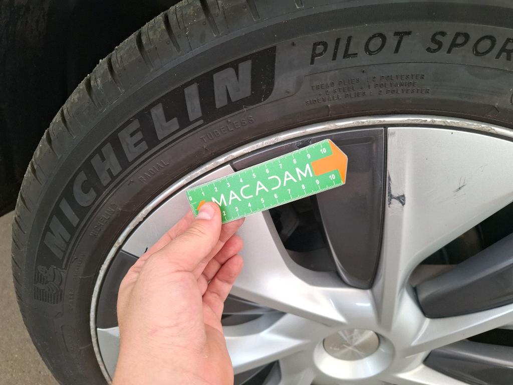 TESLA  2022