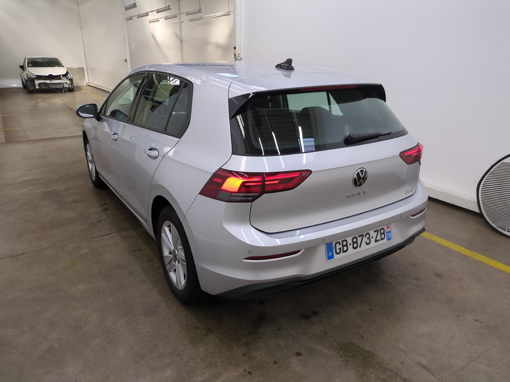 VOLKSWAGEN GOLF 1.0 eTSI OPF 110 DSG7 Life Business 2021