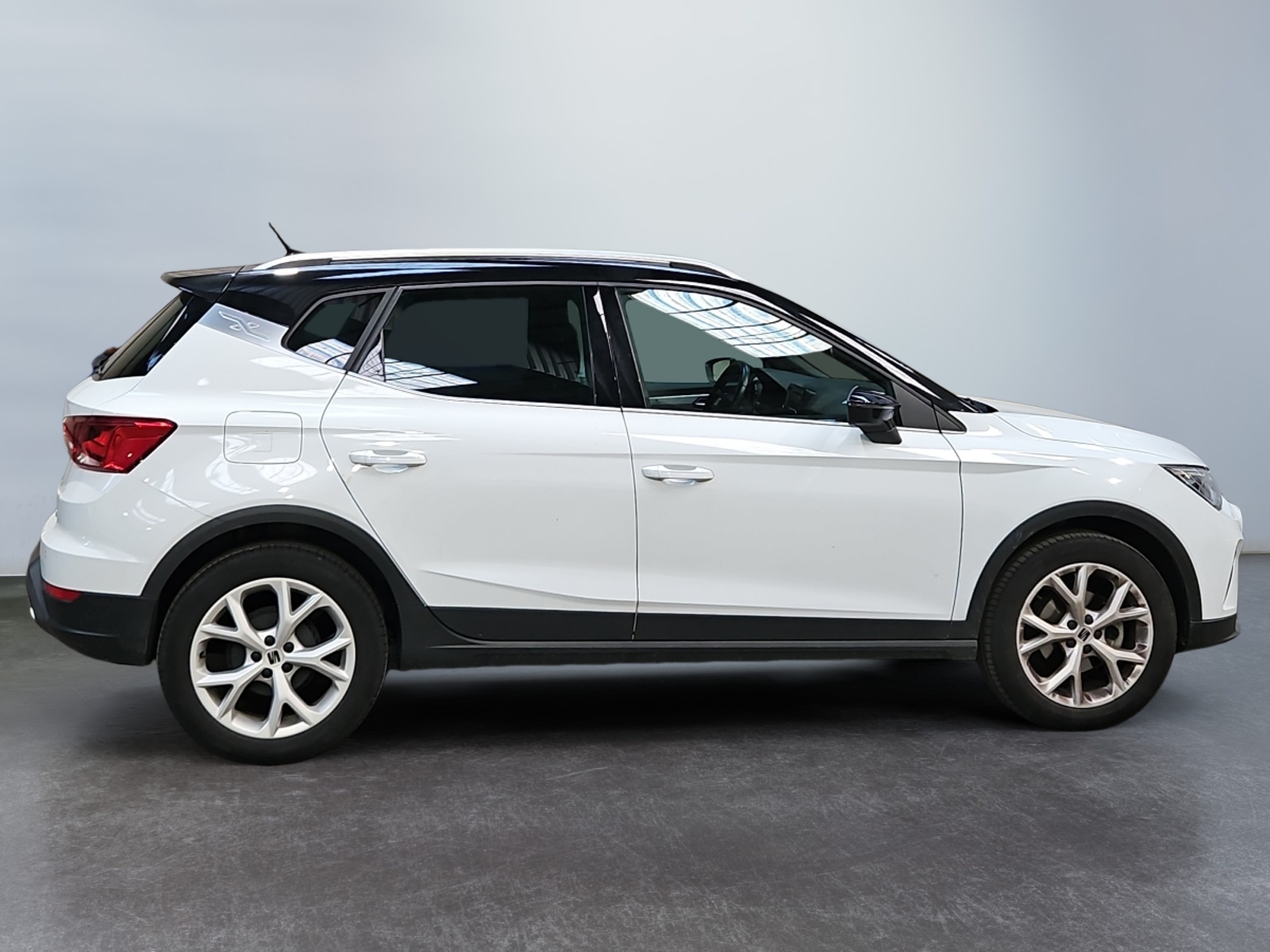 SEAT ARONA 1.0 TSI 95 ch Start/Stop BVM5 FR 2024