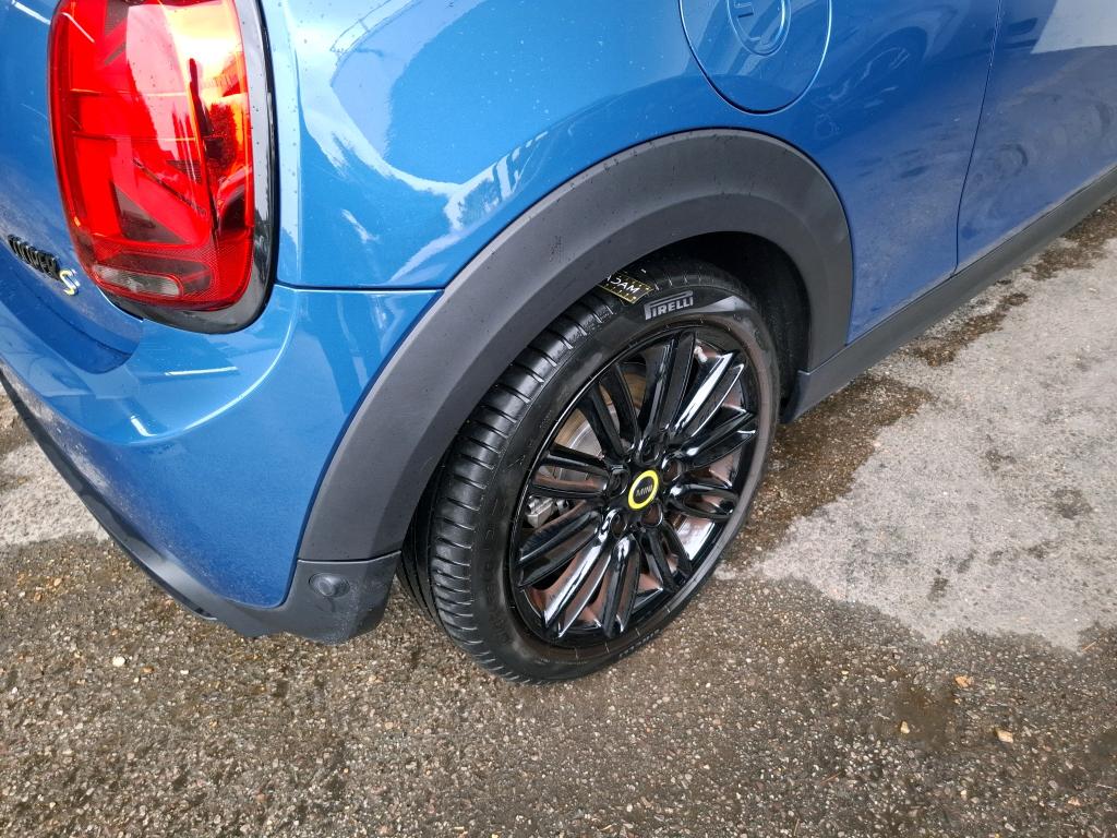 MINI HATCH 3 Portes Cooper SE 184 ch Edition Premium Plus 2023