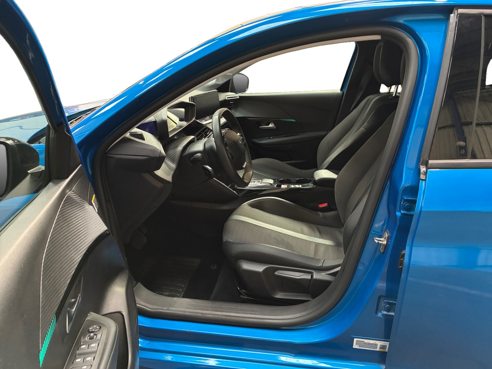 PEUGEOT 208 Electrique 50 kWh 136ch Allure Pack 2024