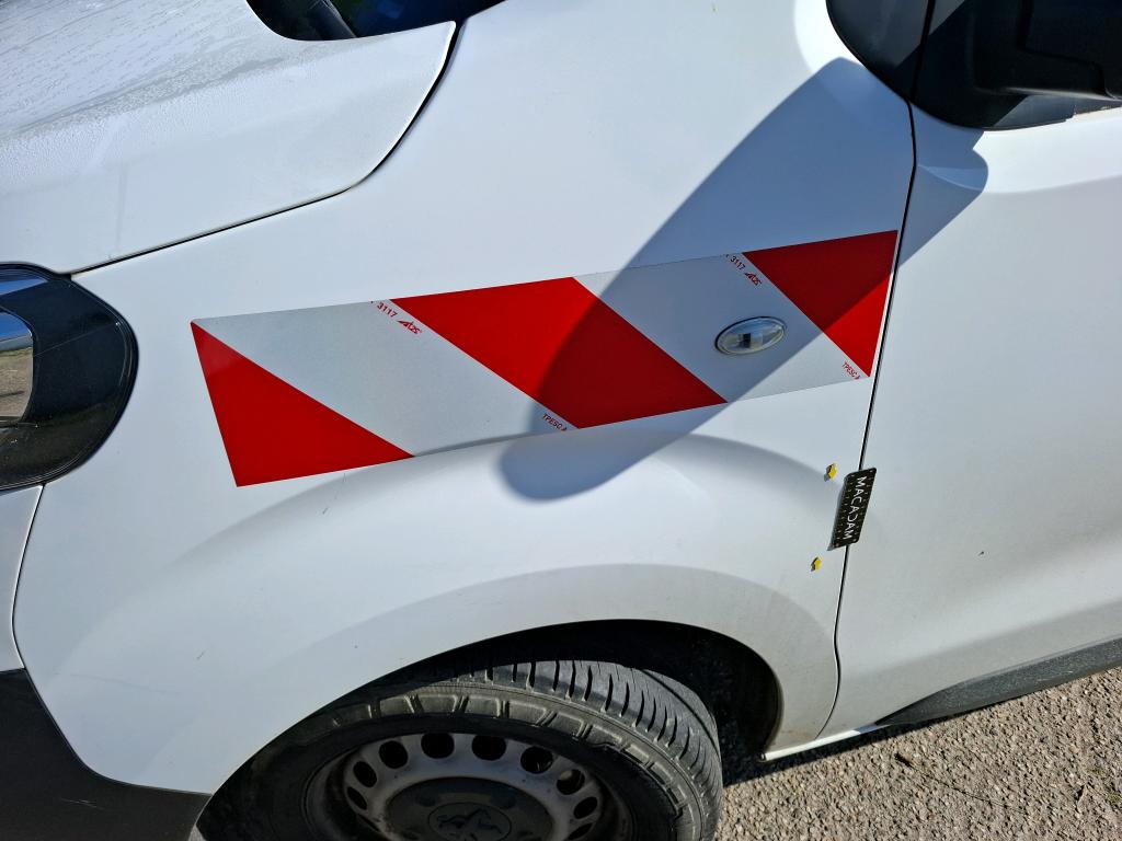 PEUGEOT EXPERT FGN TOLE STANDARD 2.0 BLUEHDI 120 S&S BVM6 PREMIUM 2018