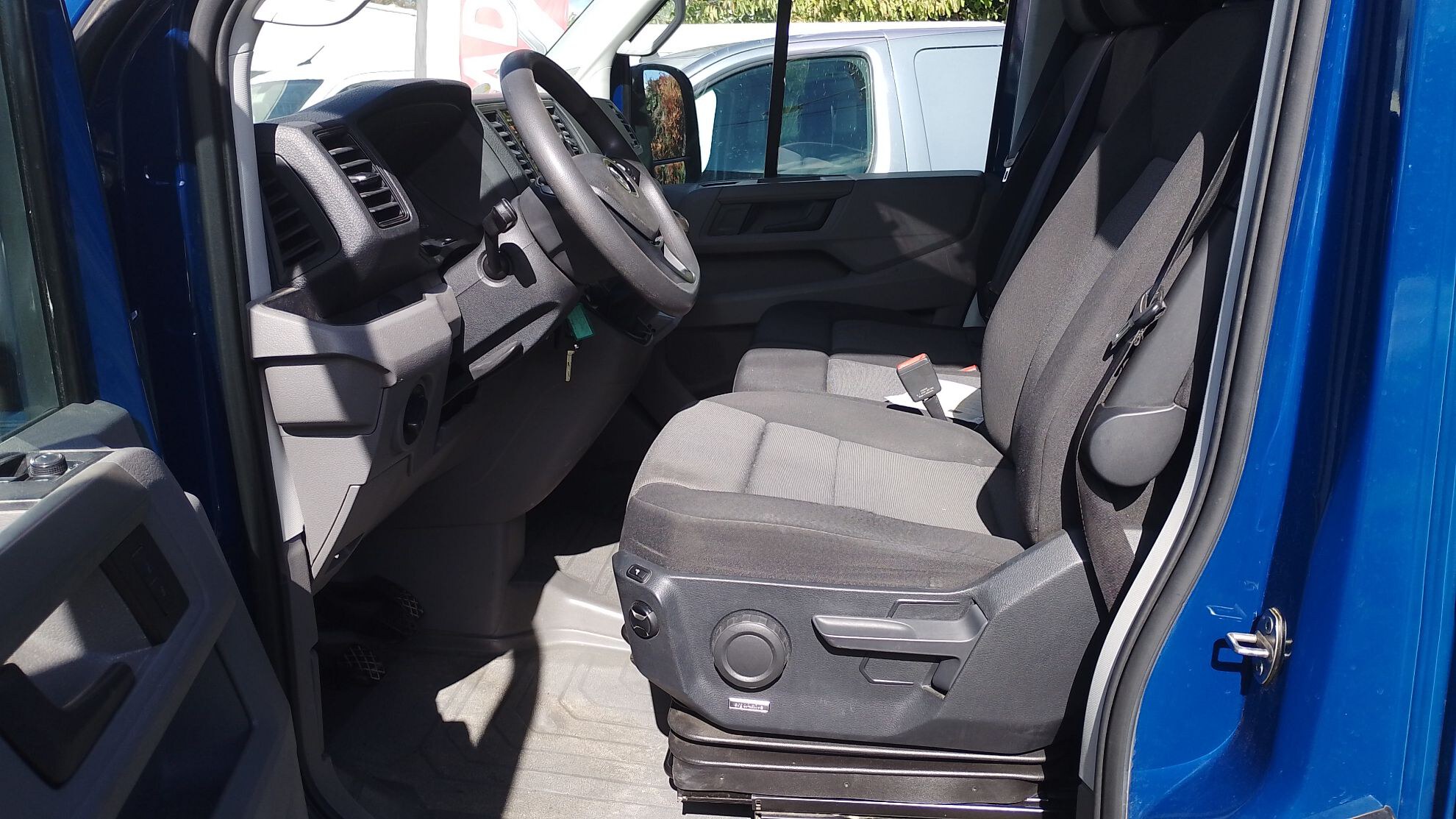 VOLKSWAGEN CRAFTER FOURGON VAN 35 L3H3 2.0 TDI 140 CH BUSINESS 2021