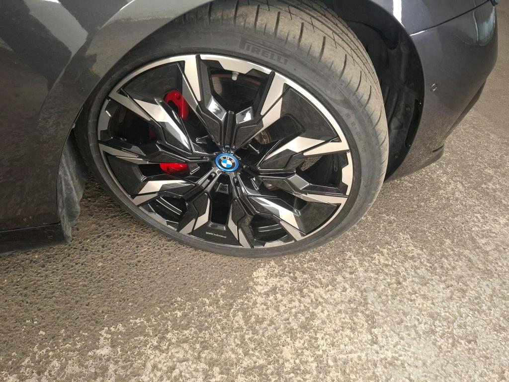 BMW SERIE 5 i5 G60 M60 xDrive 601 ch - 2024