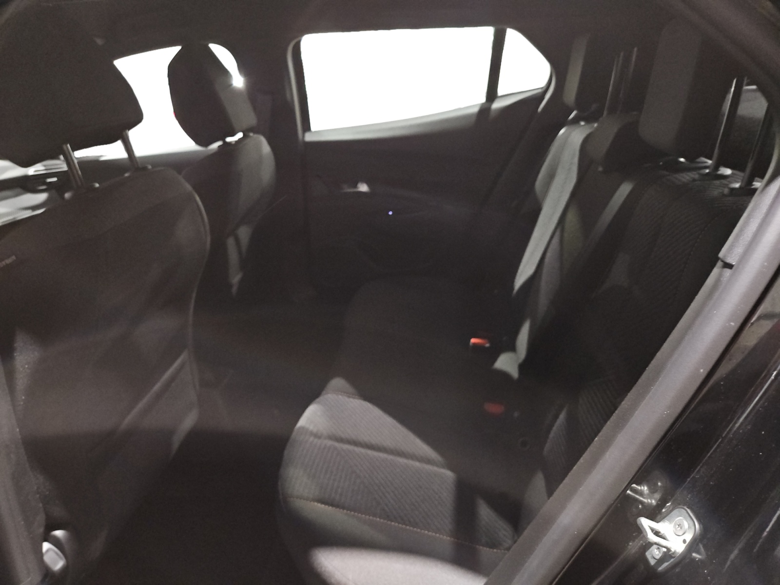 PEUGEOT 2008 Hybrid 136 e-DCS6 Style 2025