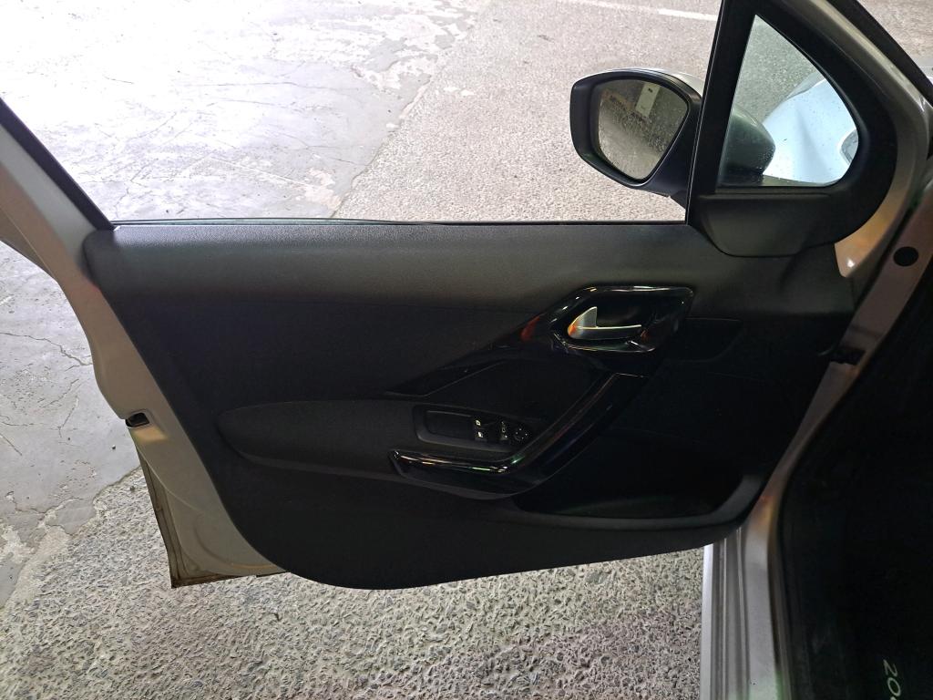 PEUGEOT 208 1.6 e-HDi 92ch FAP BVM5 Active 2012