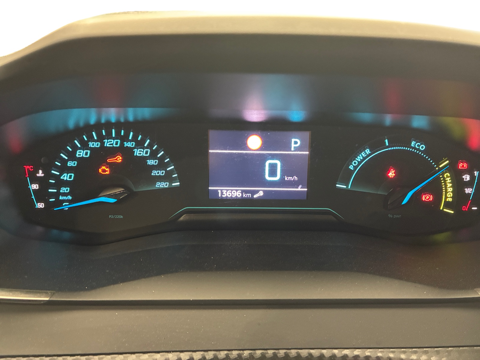 PEUGEOT 2008 Hybrid 145 ch e-DCS6 Style 2025
