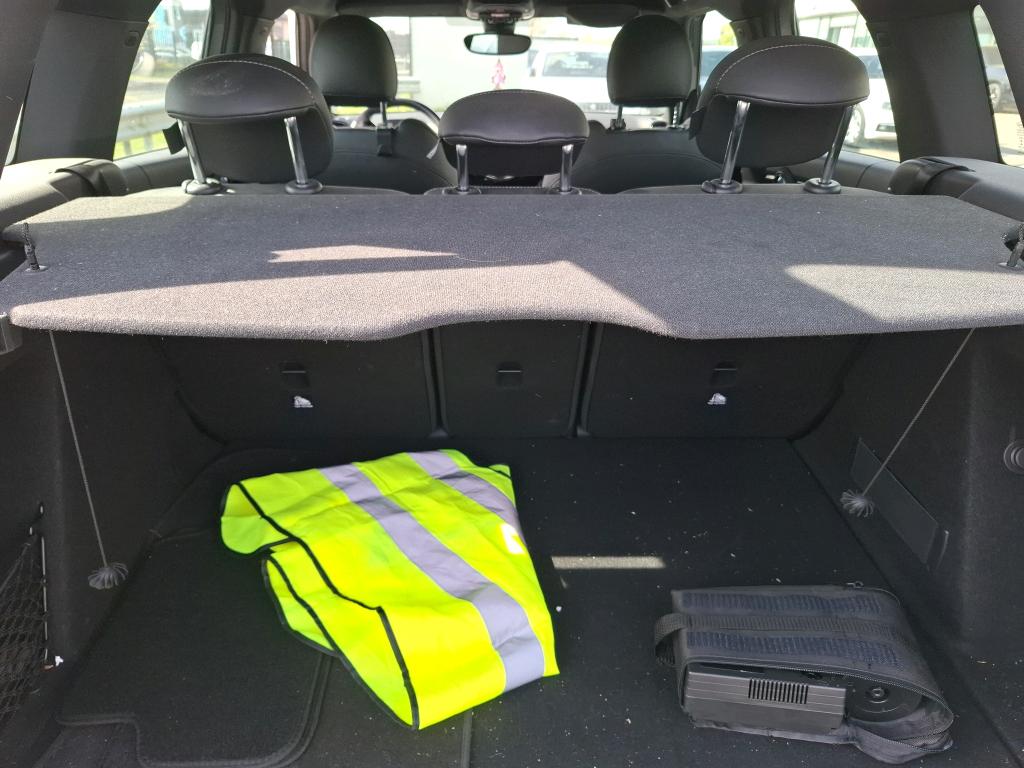 MINI COUNTRYMAN F60 LCI 136 ch BVA7 Cooper Essential 2023