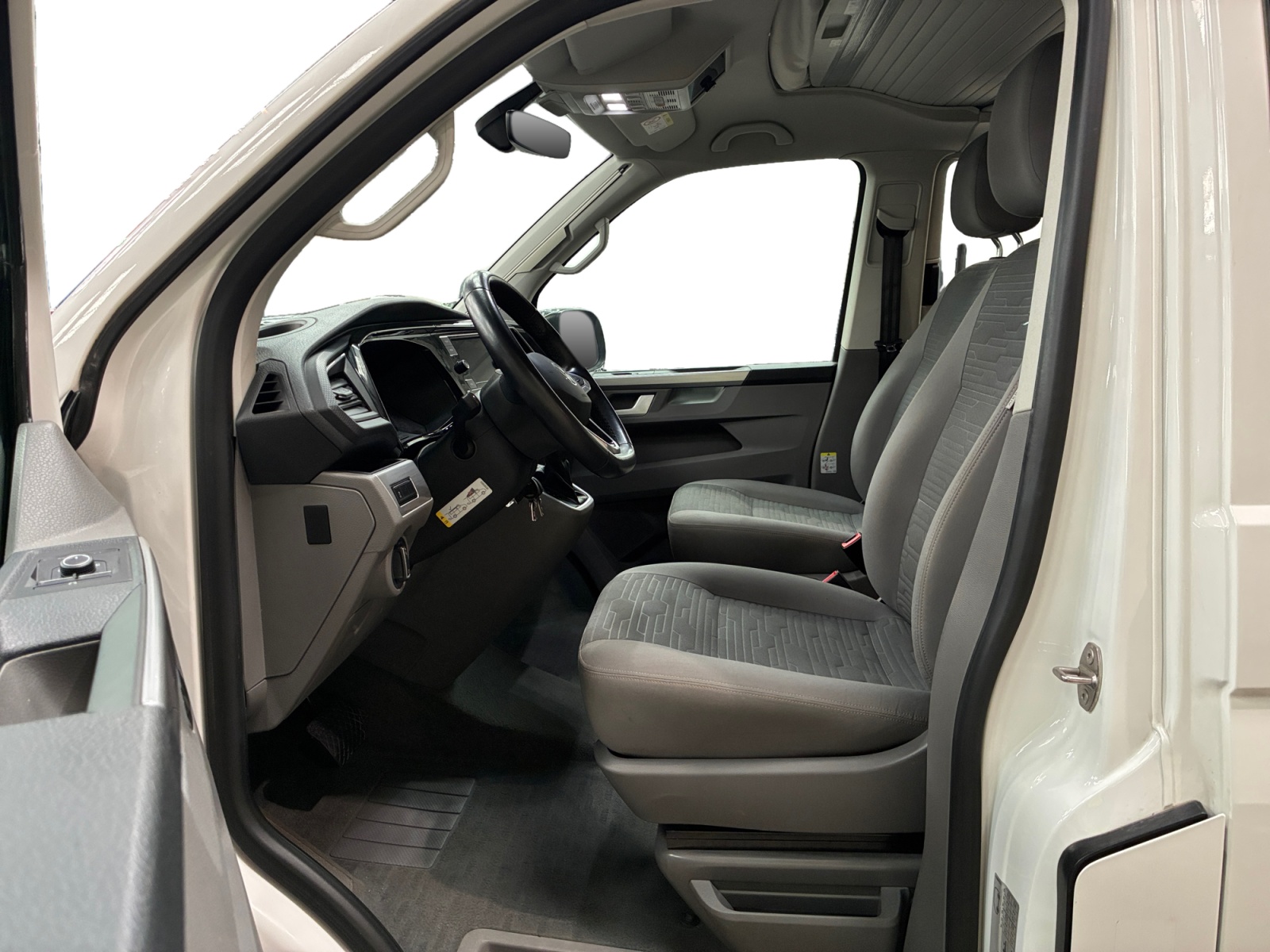 VOLKSWAGEN CALIFORNIA 6.1 2.0 TDI 150 BMT DSG7 Coast 2023