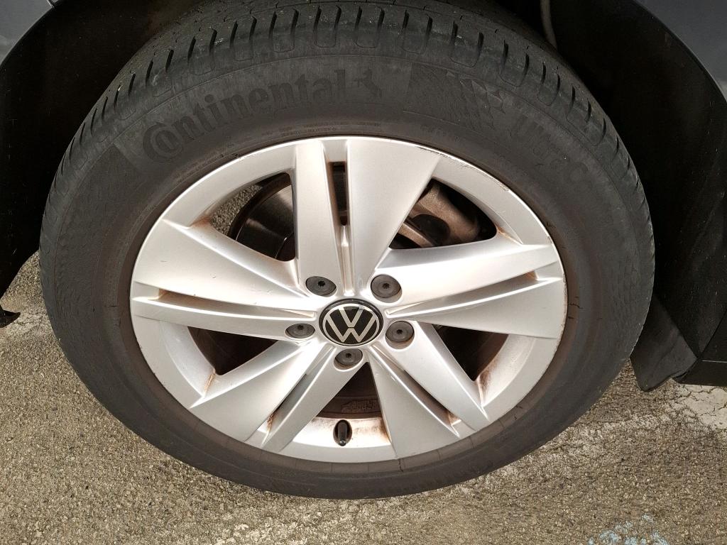 VOLKSWAGEN GOLF 1.0 eTSI OPF 110 DSG7 Life Business 2022