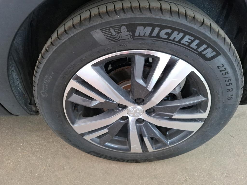 PEUGEOT 3008 Hybrid 225 e-EAT8 Allure Pack 2022