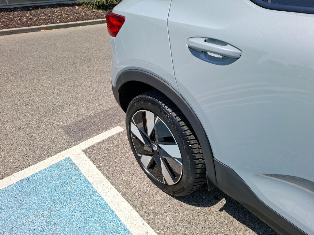 VOLVO XC40 PURE ELECTRIQUE Recharge Extended Range 252 ch 1EDT Ultimate 2023