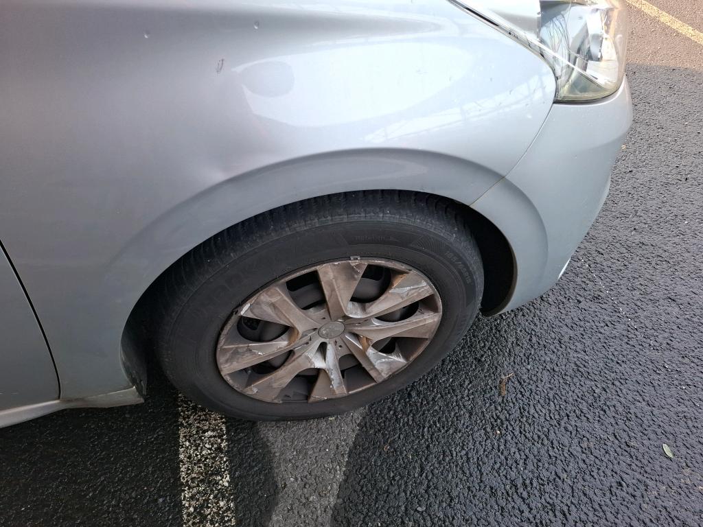 PEUGEOT 208 1.6 BlueHDi 75ch BVM5 Active 2016
