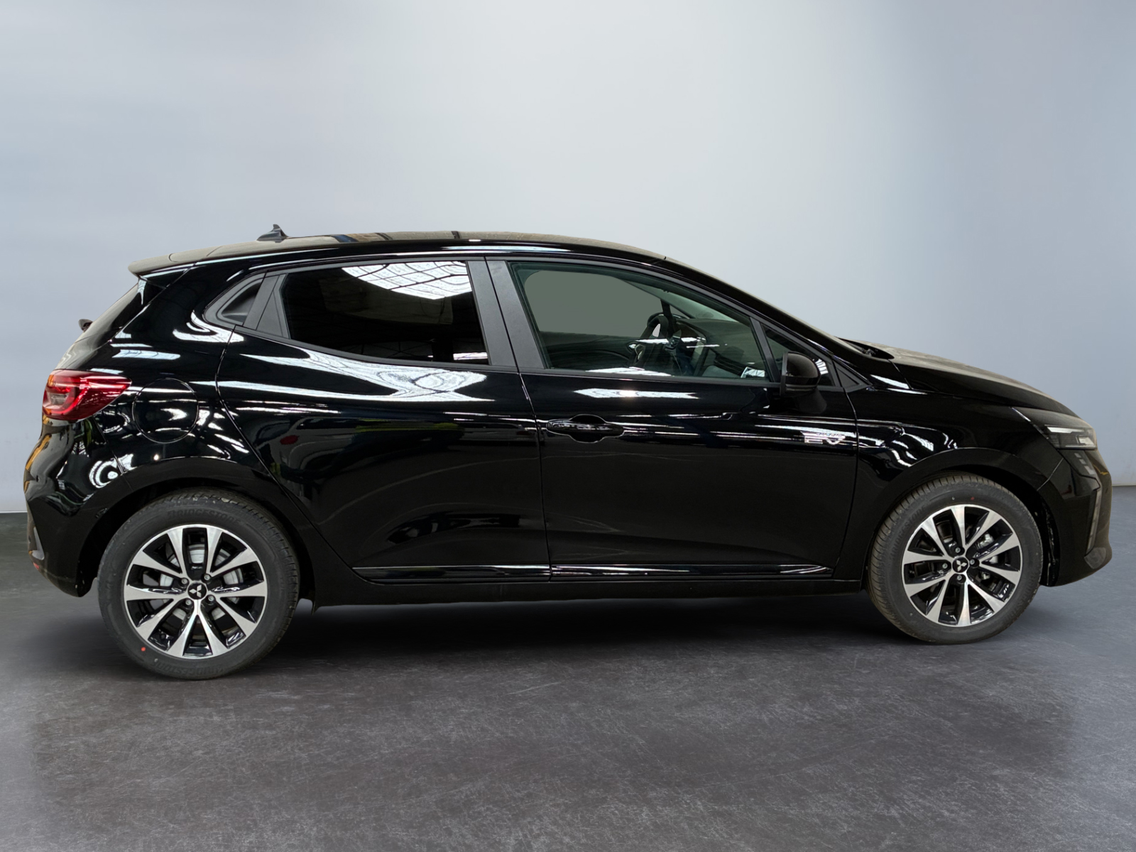 MITSUBISHI COLT 1.6 MPI HEV 143 Invite+ 2026