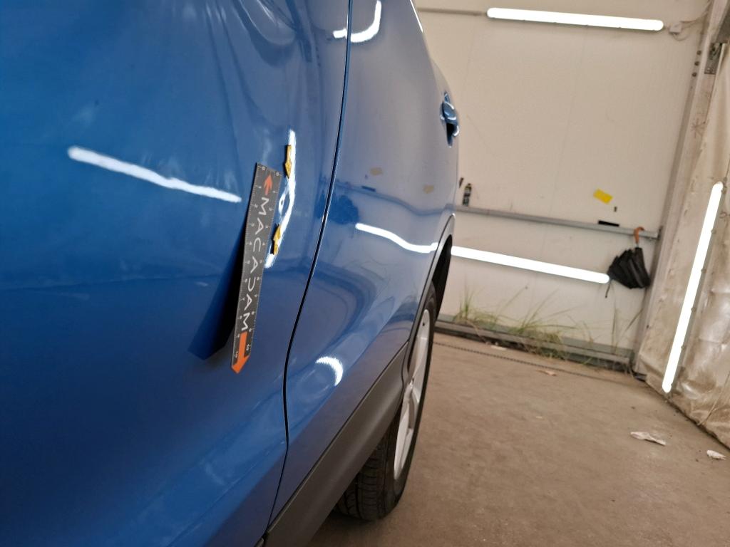 NISSAN  2019