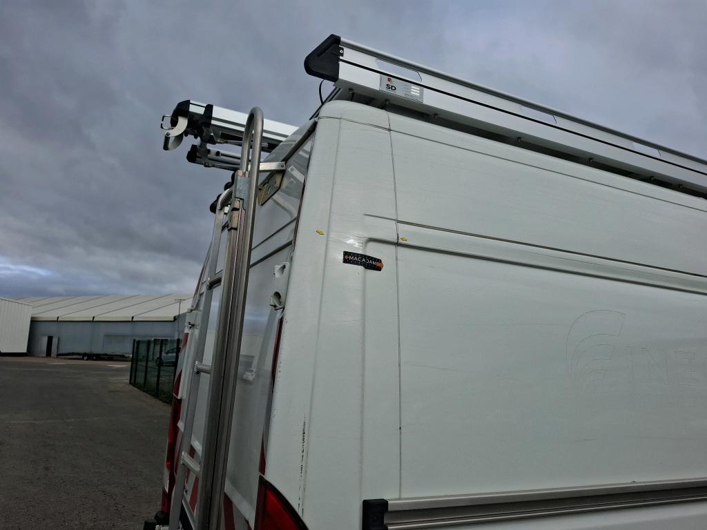 PEUGEOT BOXER FOURGON TOLE 333 L2H2 BLUEHDI 140 S&S PREMIUM 2021