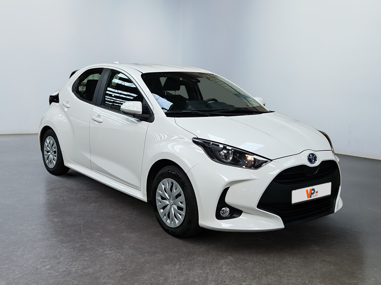 TOYOTA YARIS HYBRIDE 116h Dynamic Business + Beyond Academy 2022