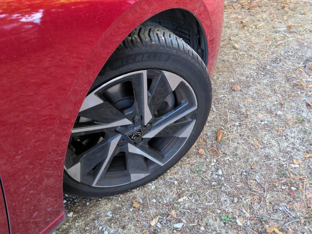 PEUGEOT 308 SW PHEV 180 e-EAT8 Allure 2024