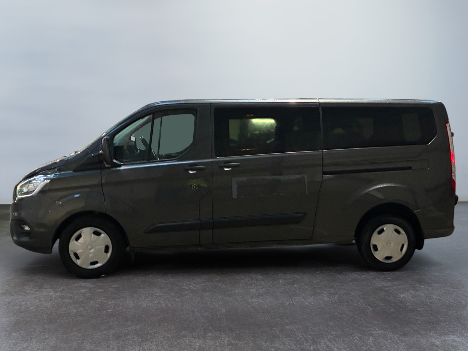 FORD TRANSIT Custom KOMBI 320 L2H1 2.0 EcoBlue 130 Trend Business 9pl 2023