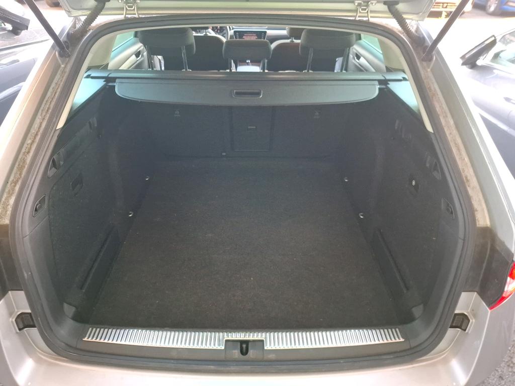 SKODA SUPERB COMBI 1.5 TSI 150 ACT DSG7 Business 2022
