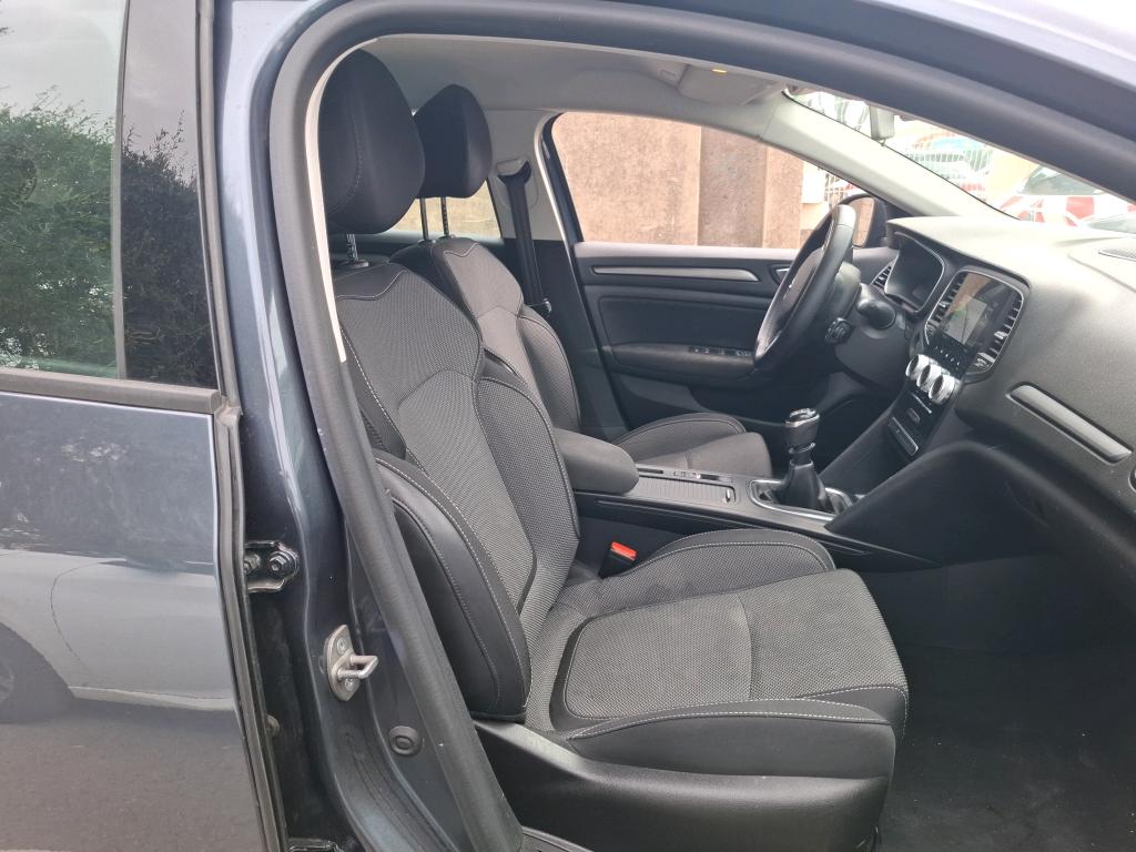 RENAULT MÉGANE MEGANE IV Berline Blue dCi 115 Evolution 2023