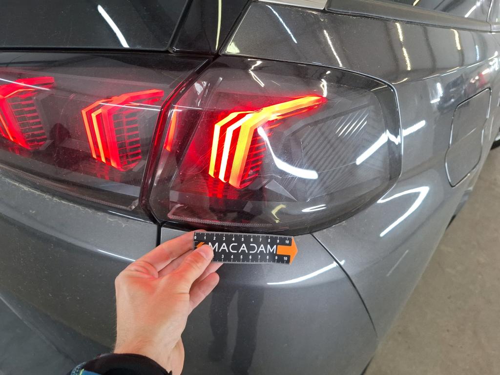 PEUGEOT 5008 BUSINESS PureTech 130ch S&S EAT8 Active 2021