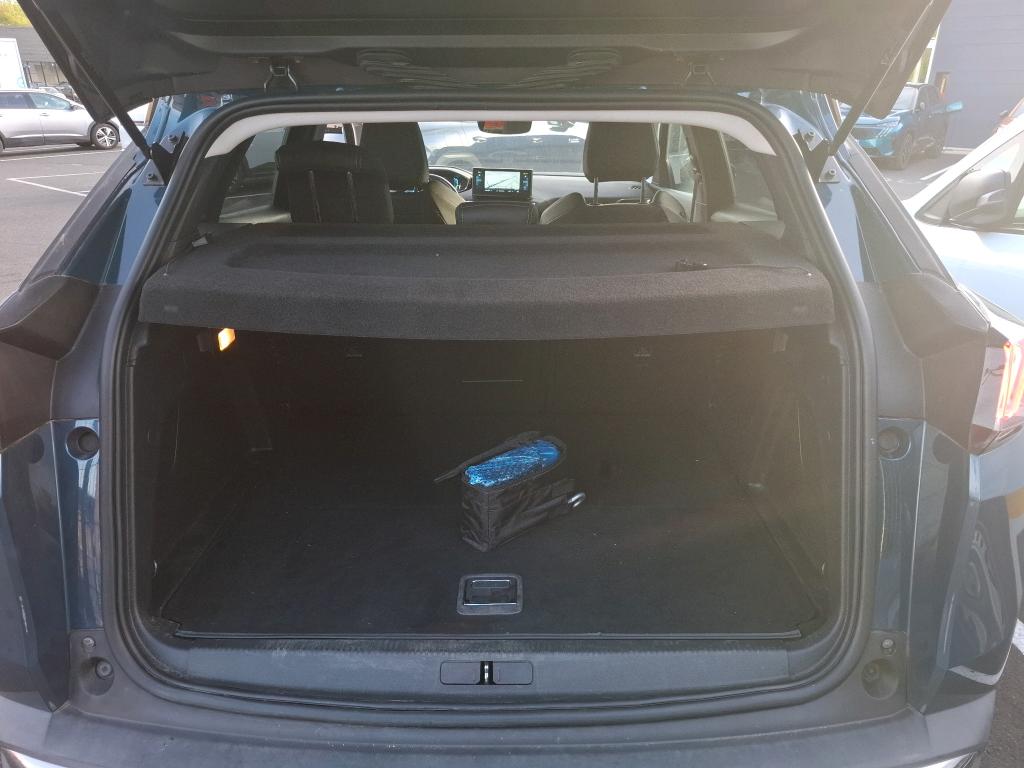 PEUGEOT 3008 Hybrid 225 e-EAT8 Allure 2021