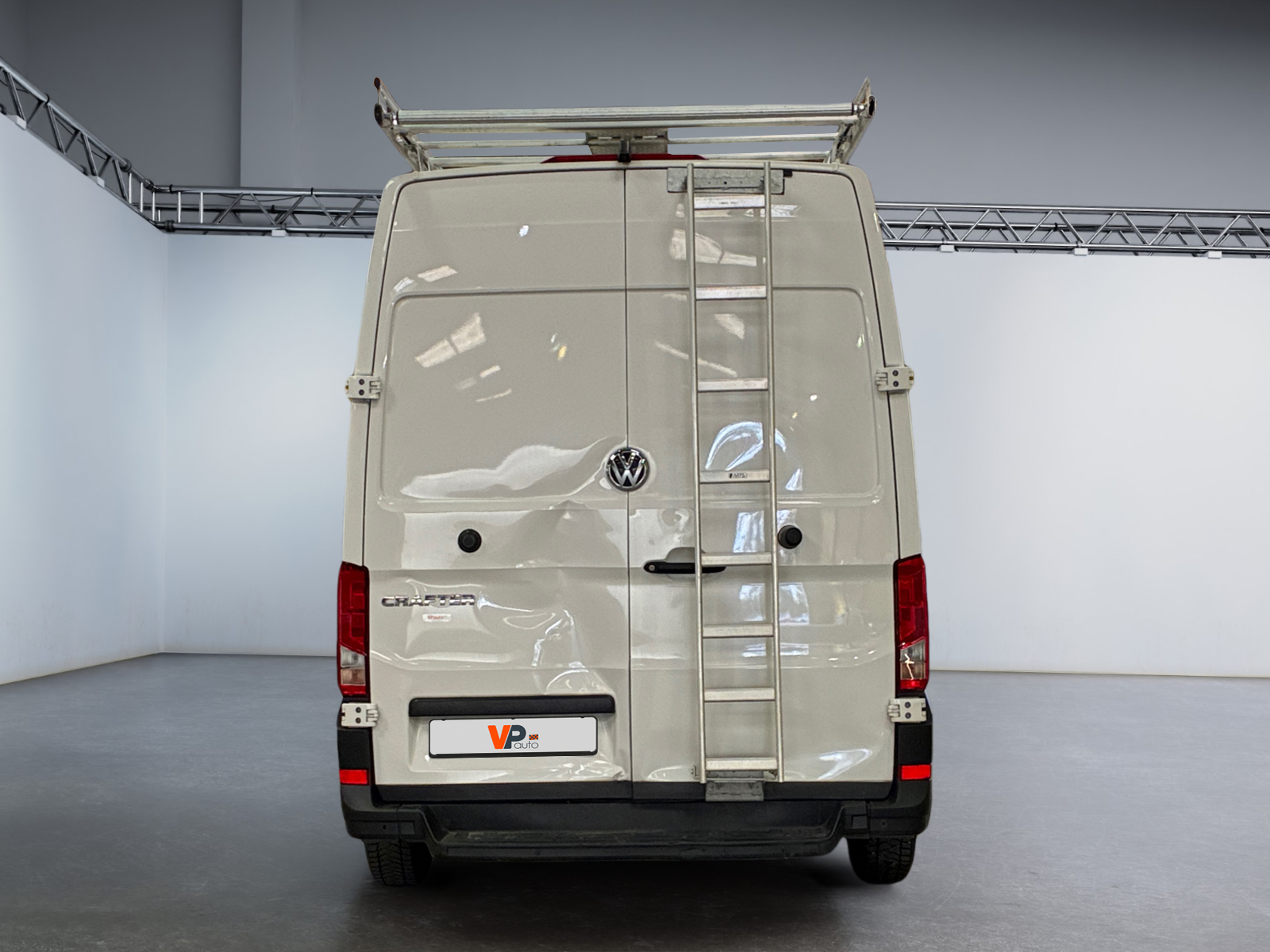 VOLKSWAGEN CRAFTER VAN 35 L3H3 2.0 TDI 140 CH BUSINESS 2022