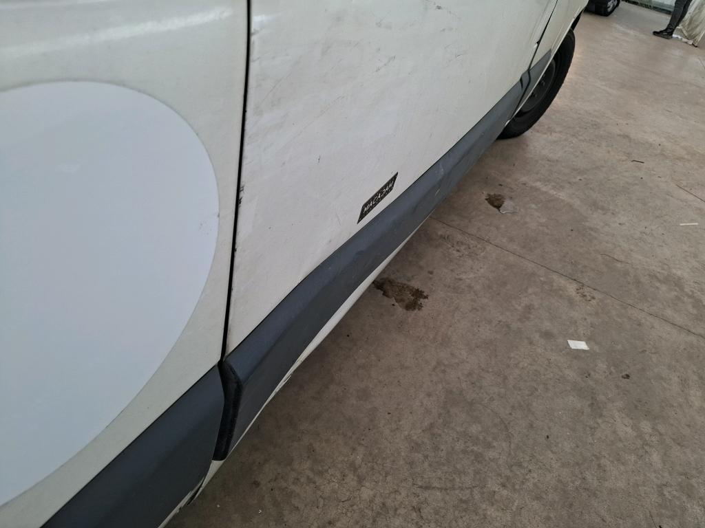 RENAULT MASTER FOURGON FGN L2H2 3.5t 2.3 dCi 130 E6 GRAND CONFORT 2017