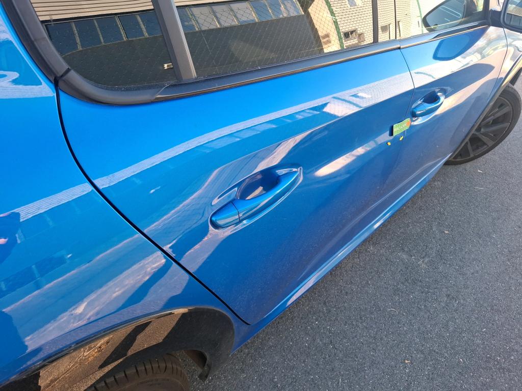 PEUGEOT 208) 208 PureTech 100 S&S EAT8 GT 2023
