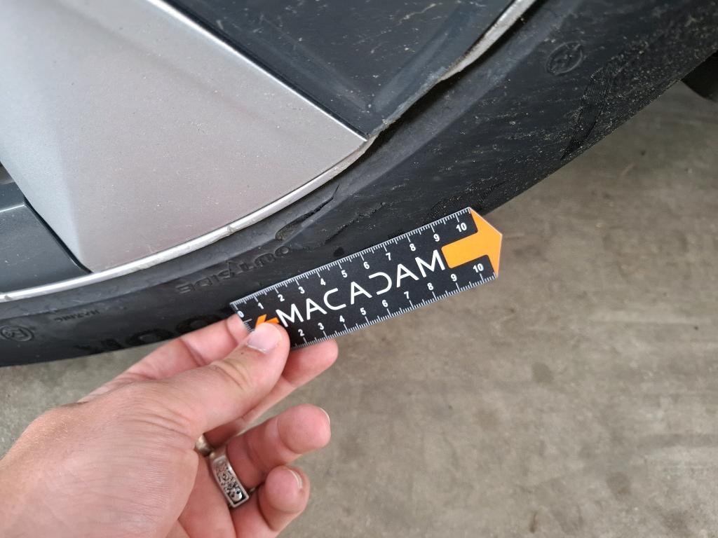 TESLA  2023