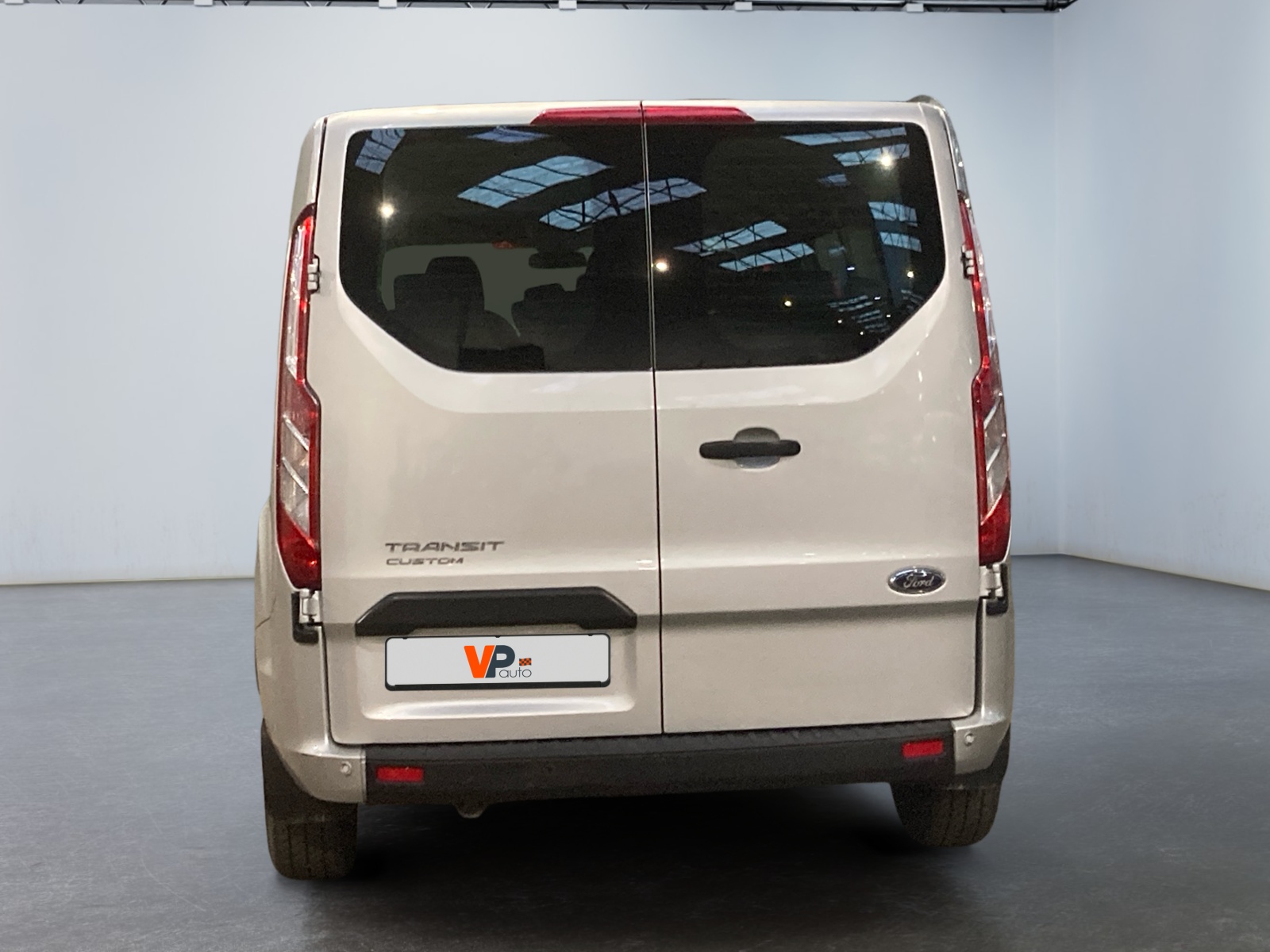 FORD Transit Custom Kombi 320 L2H1 2.0 EcoBlue 130 Trend Business 9pl 2023