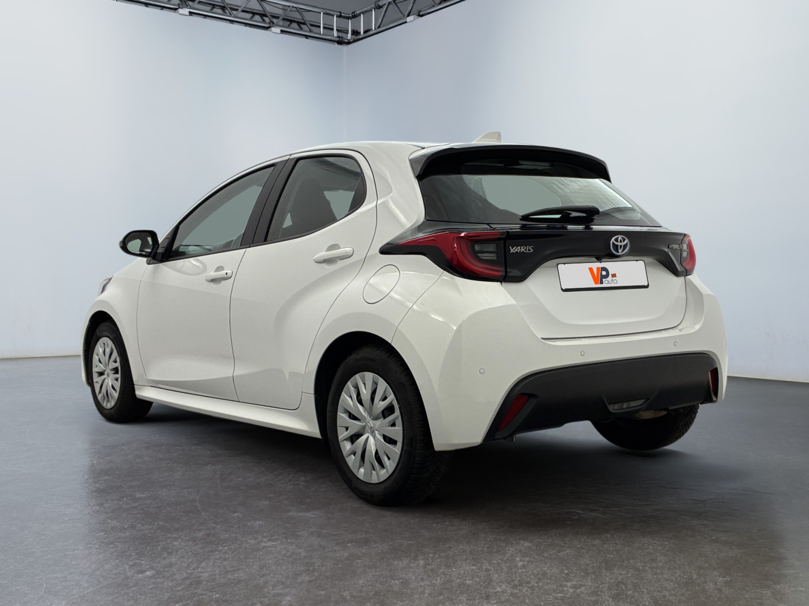 TOYOTA YARIS AFFAIRES HYBRIDE 116H DYNAMIC BUSINESS + PROGRAMME BEYOND ZERO ACADEMY 2024