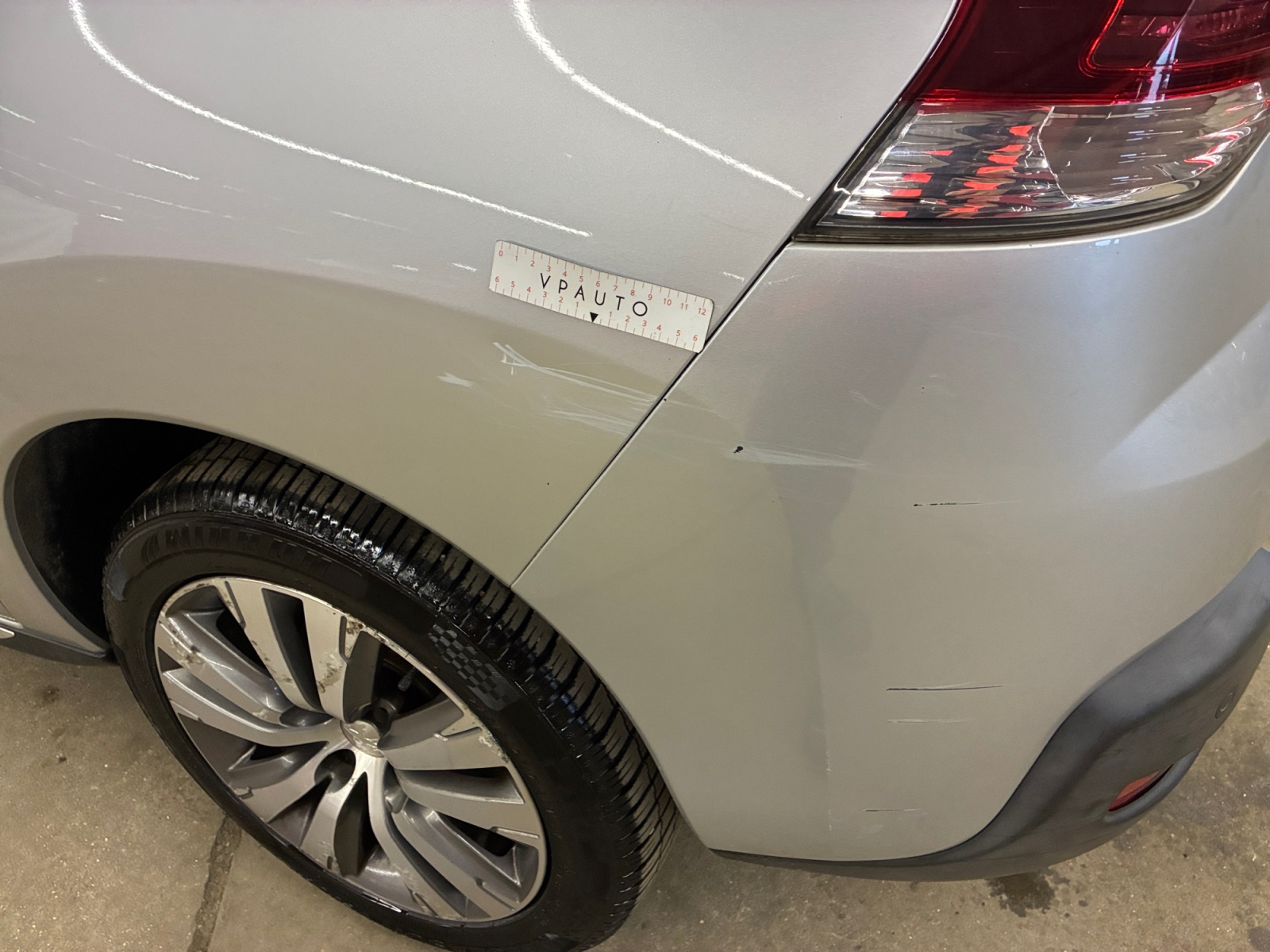PEUGEOT 3008 1.6 BlueHDi 120ch S&S BVM6 Allure 2016