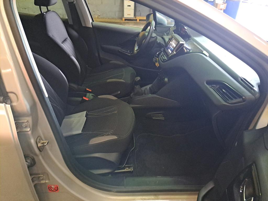 PEUGEOT 208 1.6 e-HDi 92ch FAP BVM5 Active 2012