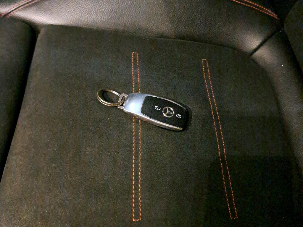 MERCEDES CLASSE A 200 7G-DCT AMG Line 2018