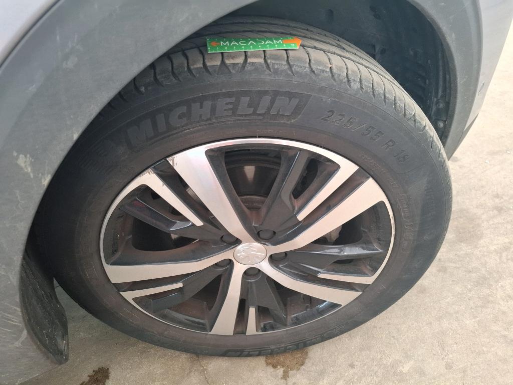 PEUGEOT 5008 PureTech 130ch S&S BVM6 GT 2023