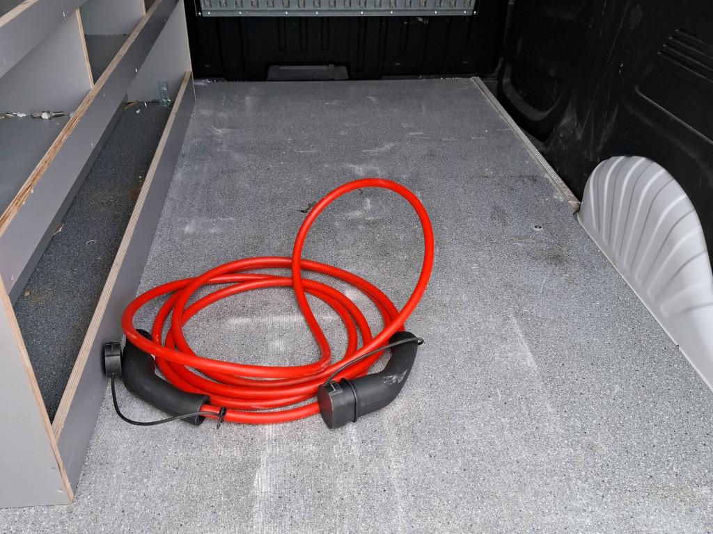 PEUGEOT PARTNER FGN FOURGON E-PARTNER XL 750 KG 136 CH BATTERIE 50 KWH - 2023