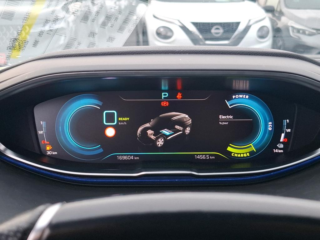 PEUGEOT 3008 Hybrid4 300 e-EAT8 GT 2022