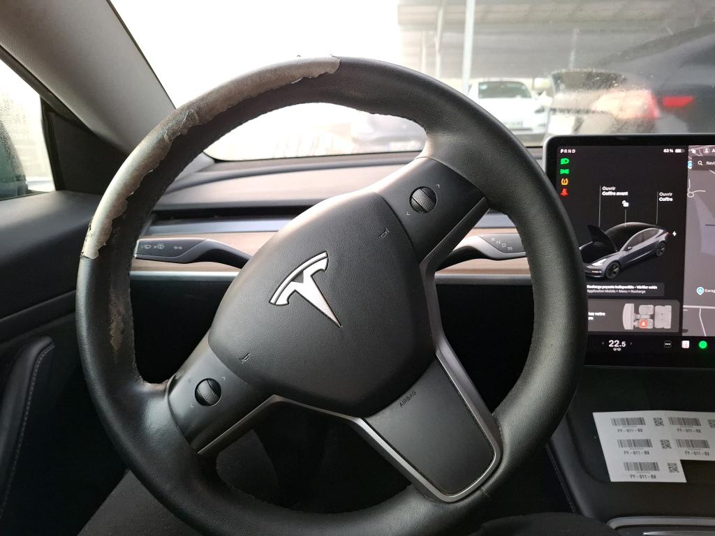 TESLA  2021