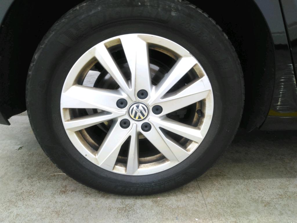VOLKSWAGEN TOURAN BUSINESS 2.0 TDI 115 DSG7 7pl Lounge 2020