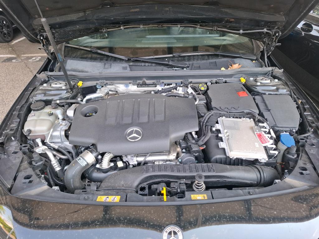 MERCEDES-BENZ MERCEDES CLASSE A 180 d 8G-DCT Style Line 2021