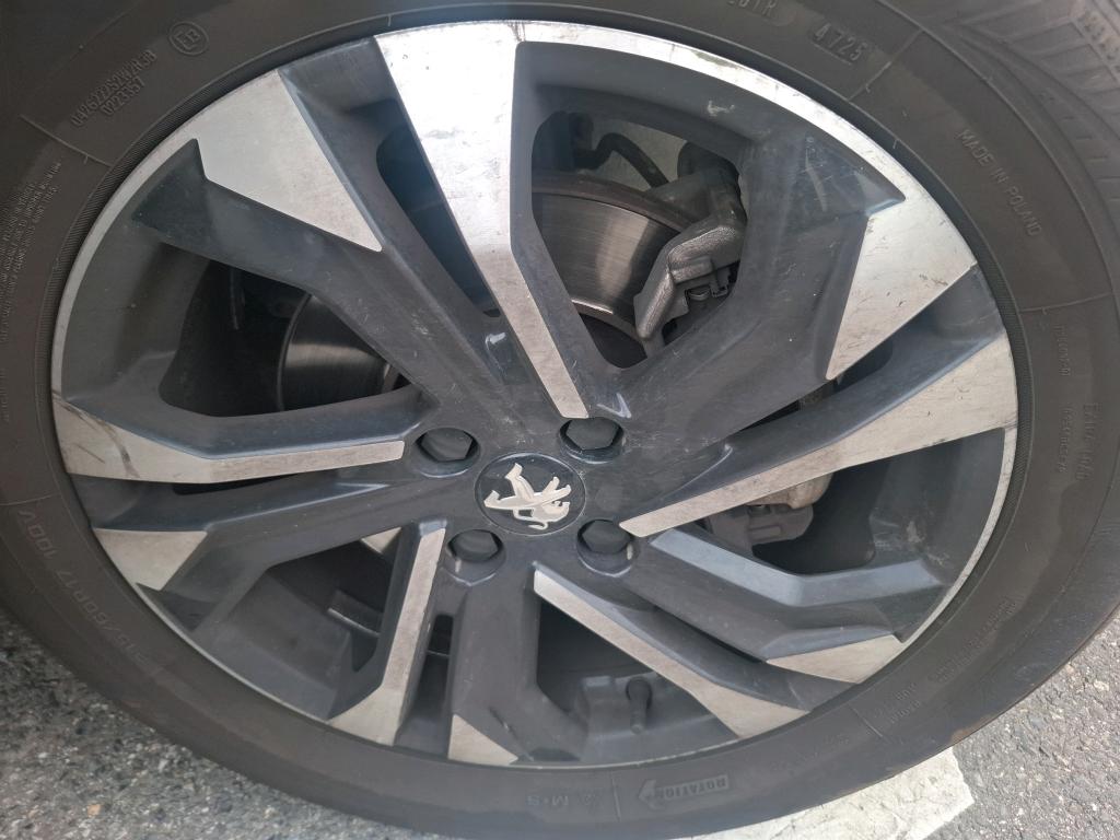 PEUGEOT 2008 BlueHDi 130 S&S EAT8 Allure 2022