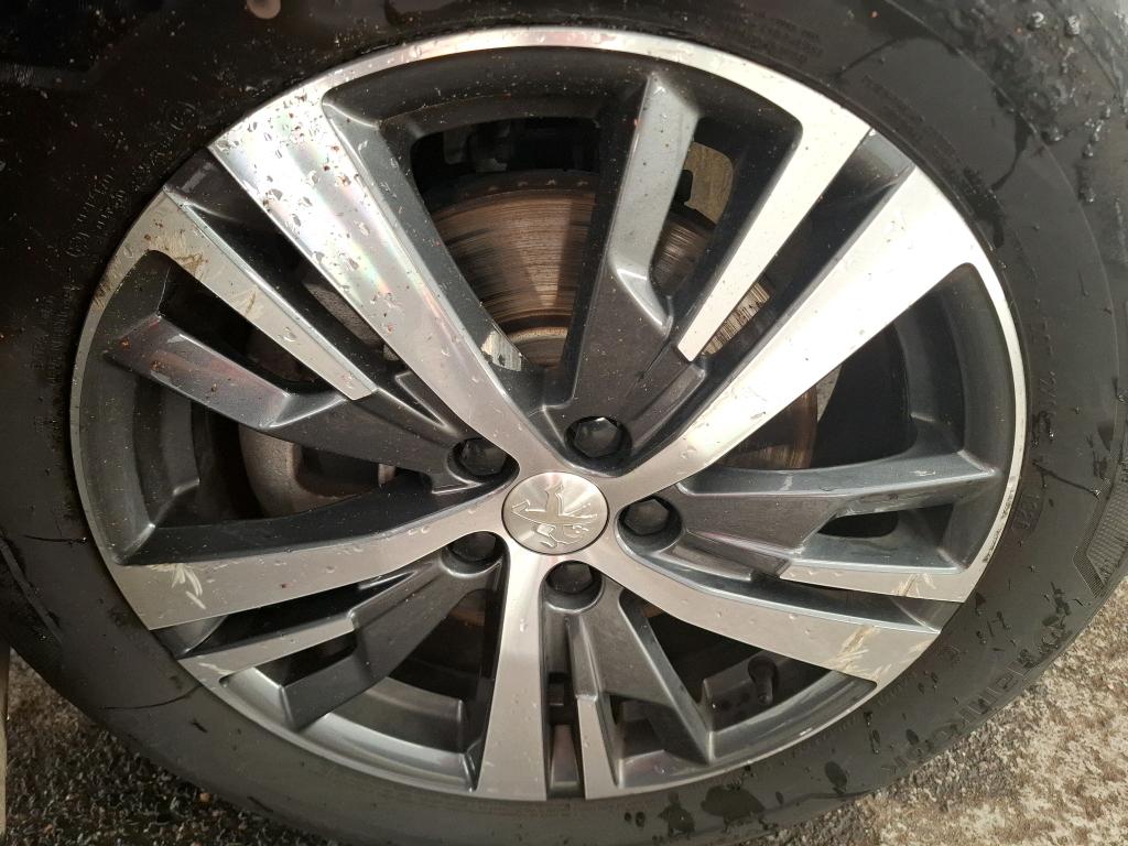 PEUGEOT 3008 Hybrid 225 e-EAT8 Allure Pack 2022