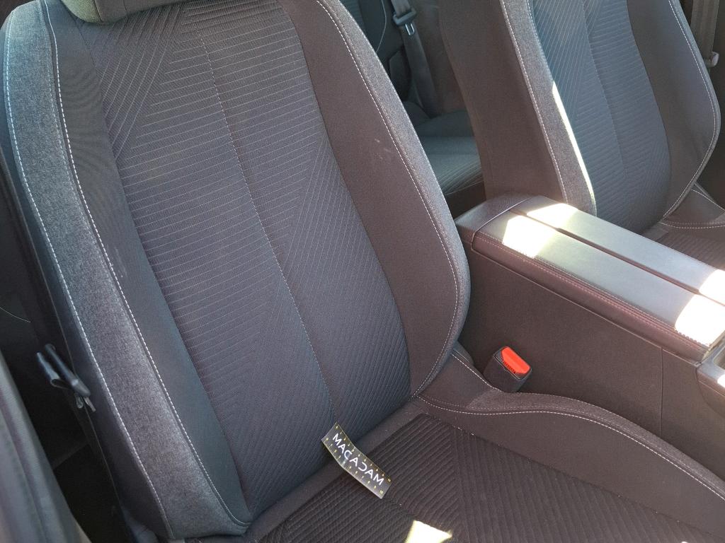 PEUGEOT 308 PHEV 180 e-EAT8 Active Pack 2023