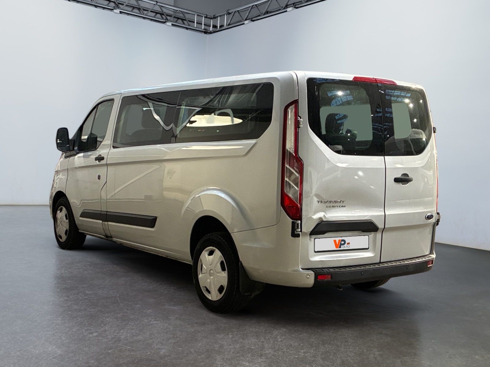 FORD Transit Custom 320 L2H1 2.0 EcoBlue 130 Trend Business 9pl 2021